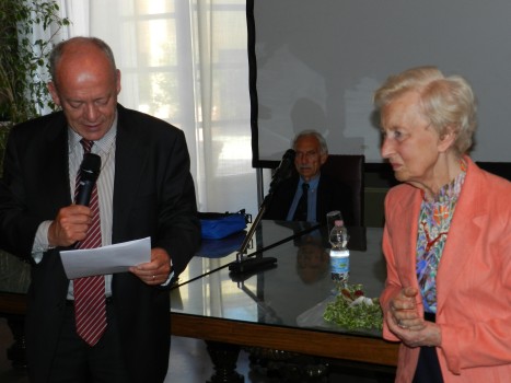 Prof. Michele Marsonet e Dott.ssa Franca Erede Dürst premiano