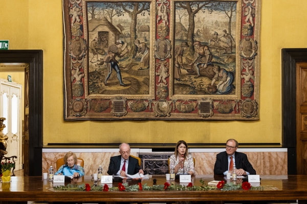 Il Tavolo della Presidenzat Il Tavolo della Presidenza